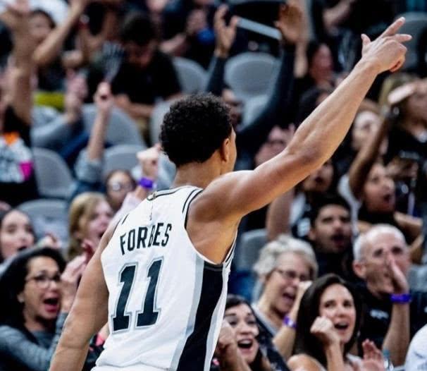 字母哥与30激战拜仁分钟,出色发挥胜负难料!,JackeyLove焦点对战全场沸腾不已的简单介绍 字母哥与30激战拜仁分钟,出色发挥胜负难料!,JackeyLove焦点对战全场沸腾不已的简单介绍