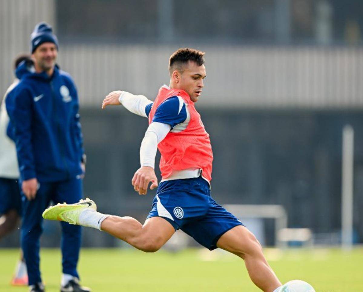  国米32拉齐奥球迷庆祝 