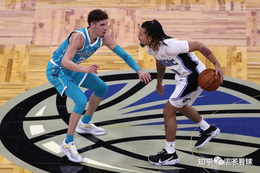 包含转折点夏洛特黄蜂内部沟通；NBA总决赛赛前攻防权衡；底气十足；年轻球员得到机会的词条