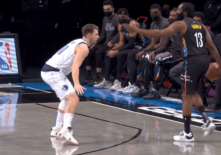  难掩颓势尽显王者风范是什么梗 